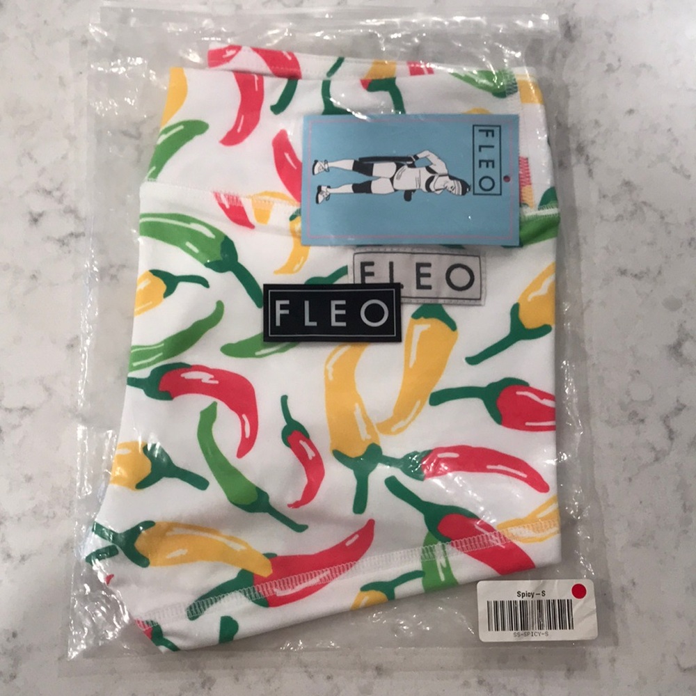 FLEO Spicy 🌶 Shorts small